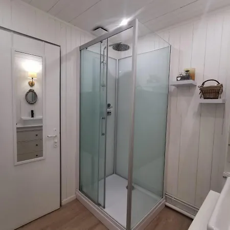 Dom wakacyjny Logis Des Hirondelles - Gold - Maison Plain Pied Classee 4 Etoiles *