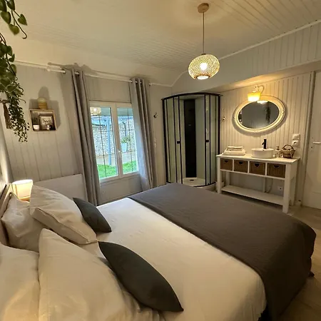 Gold - Logis Des Hirondelles Classe 4 Etoiles * Ver-sur-Mer